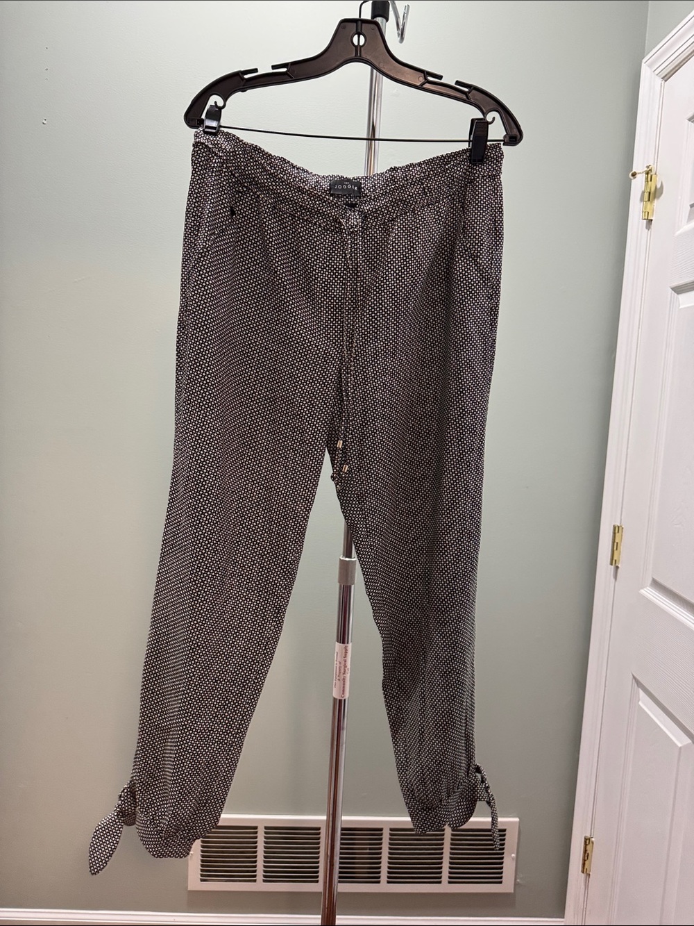 White House Black Market Black and White Microdot Tie-Hem Trousers